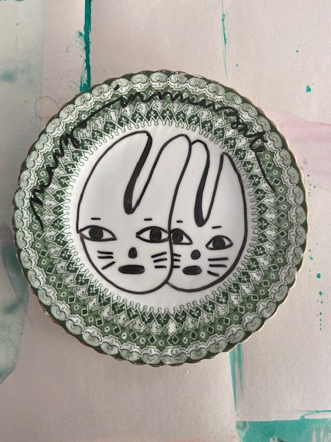 2 bunnies plate